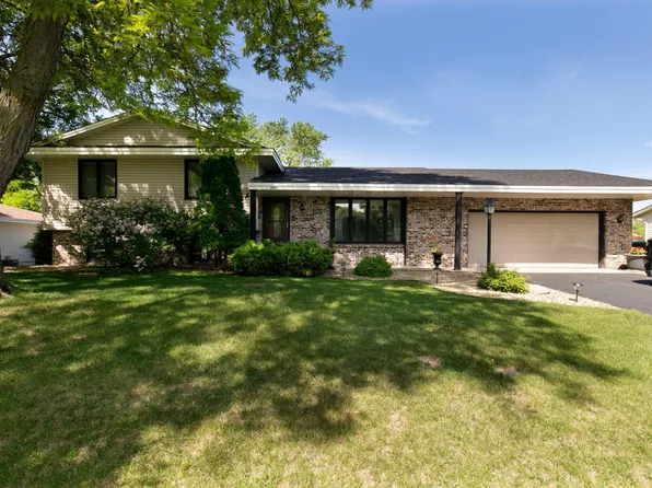 9508 Yosemite Rd, Bloomington, MN 55437