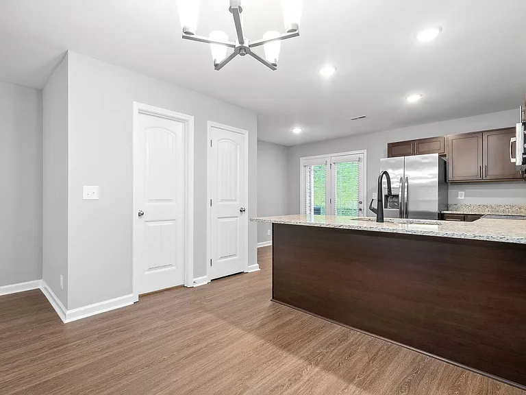 254 Woodland Valley Ln — Photo 11