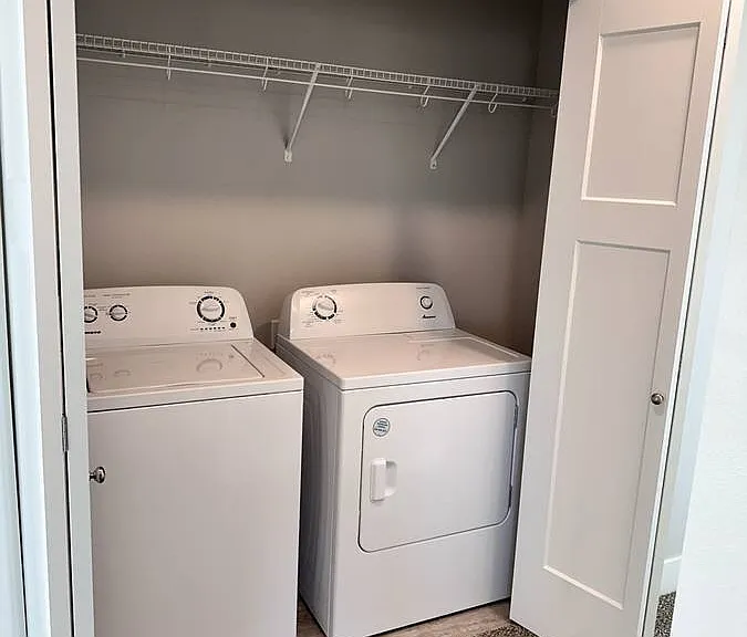 210 NW Common Pl — Photo 13