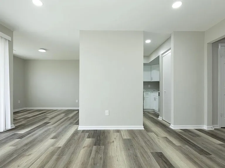 1403 Key Pkwy — Photo 15