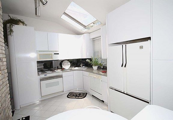 5th image of 2606 E 64th St