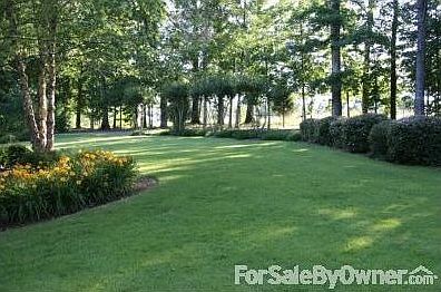 LONG PRIVATE DRIVE TO HOUSE
						:
						LONG PRIVATE DRIVE TO HOUSE