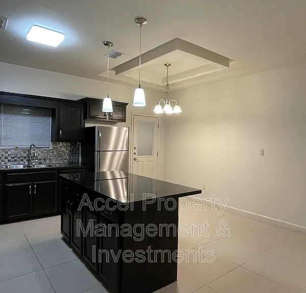 1715 W Smith Dr #4 — Photo 3