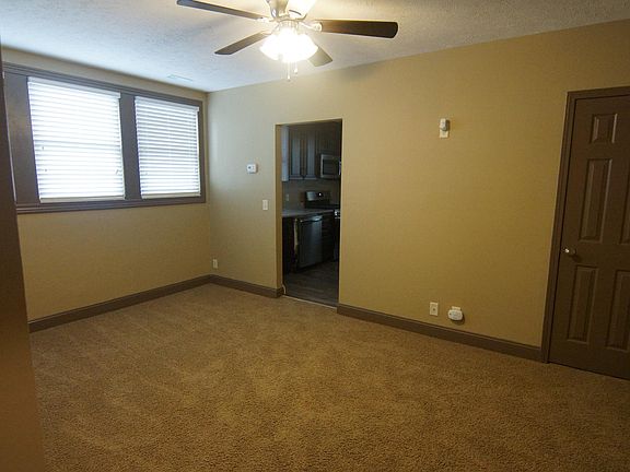 4th image of 818 S 14th St APT 3