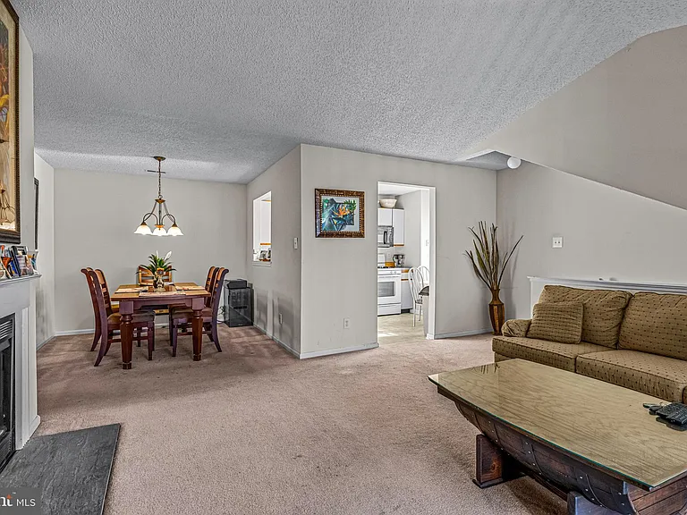 656 Covington Ct — Photo 9