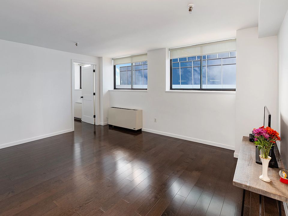 1st image of 67 E 11th St APT 621