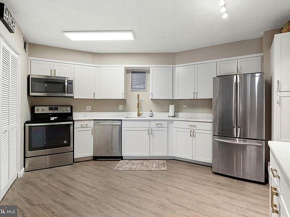 3rd image of 205 E Joppa Rd APT 1507