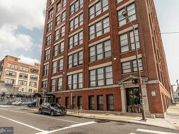 2nd image of 1238 Callowhill St Suite 206