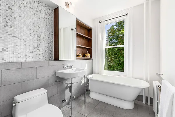 Sold by Corcoran | media 14