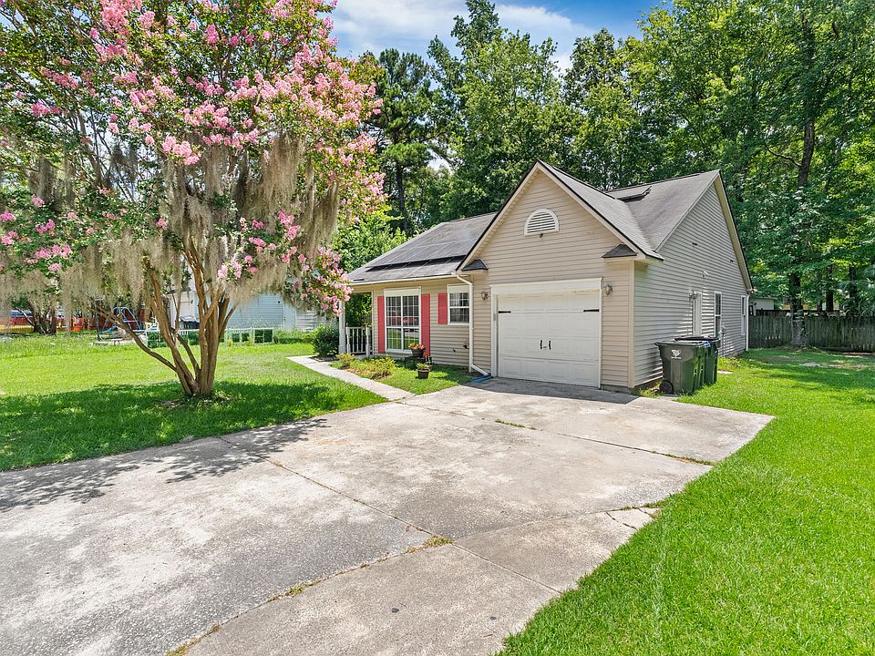 1st image of 130 Chandler Dr
