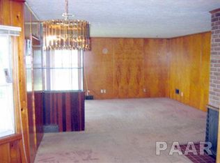 23162 E Park Rd, Farmington, IL 61531