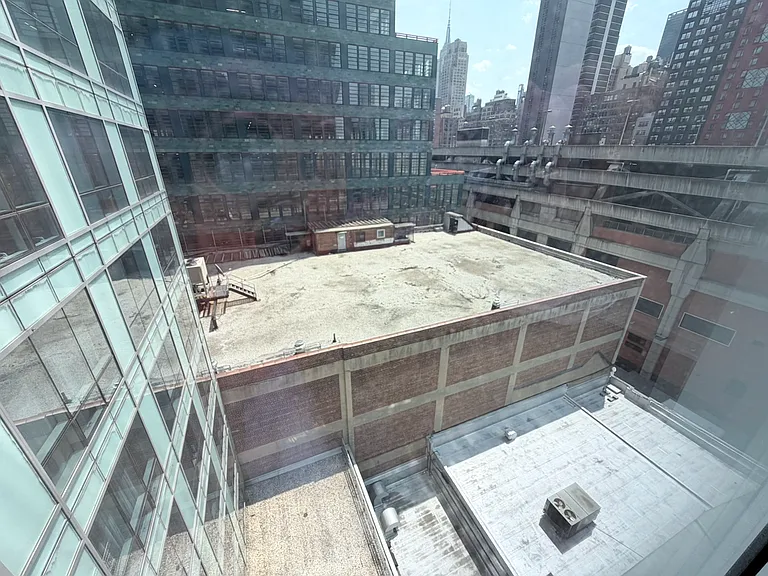 350 W 42nd St #10I — Photo 26