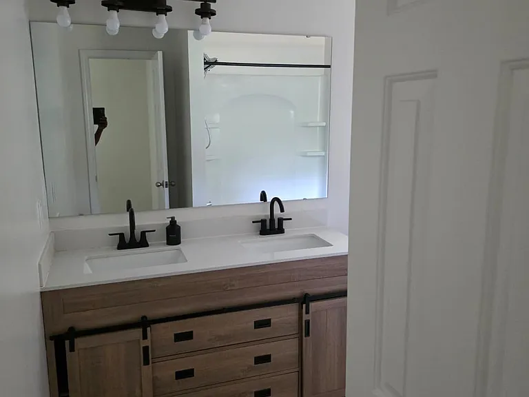 7925 Averette Hill Dr — Photo 2