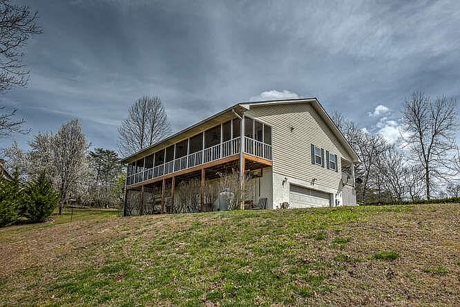 1st image of 170 River Run Dr