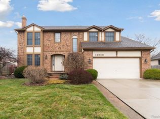 41226 Marjoran Dr, Sterling Heights, MI 48314