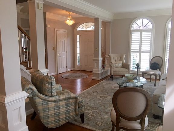 4th image of 3990 Farrcroft Dr