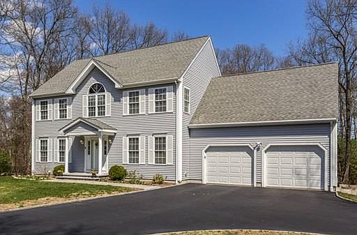 2nd image of 5 Bayberry Ln