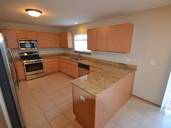 4th image of 11356 Middletown Ln