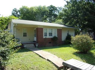 2401 Caroline Dr, Sanford, NC 27330