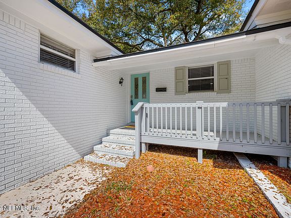 2nd image of 8269 Sanlando Ave