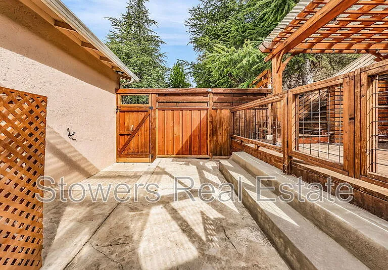 25551 Maitland Dr — Photo 38