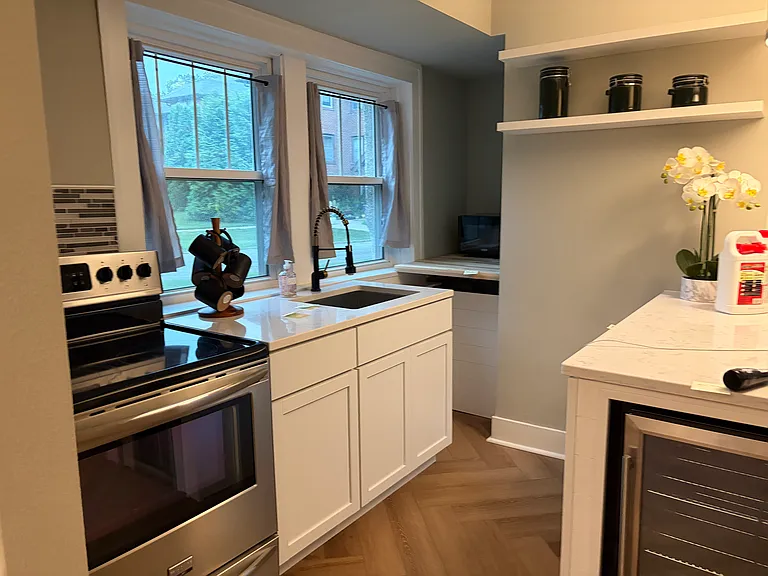 4000 University Ave #7 — Photo 8