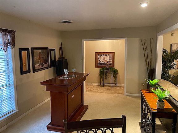 5th image of 2617 Cliffwood Dr