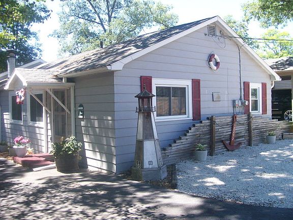 2nd image of 12232 N Upper Lakeshore Dr