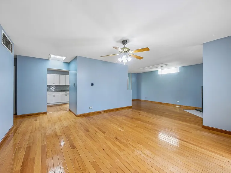 670 Lakeview Ln — Photo 15