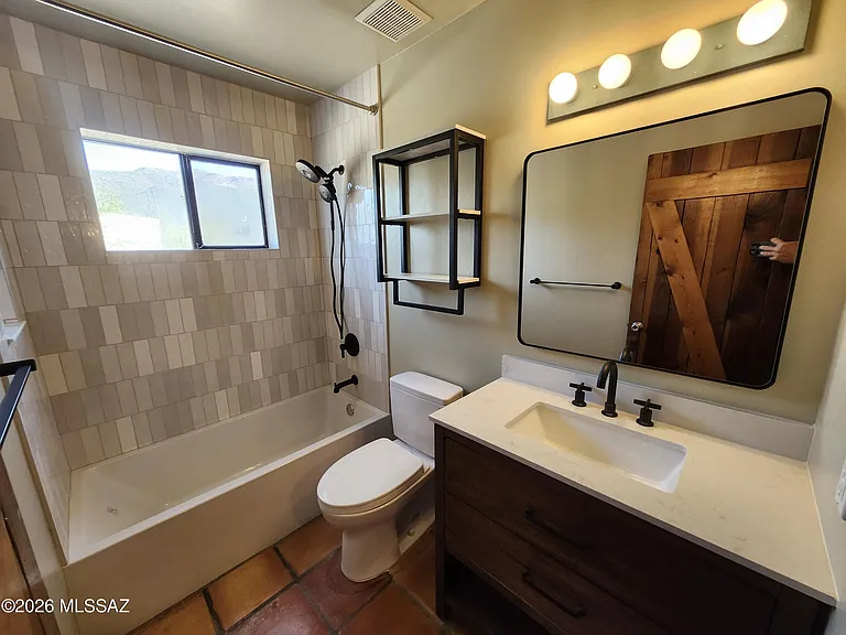 11065 E Snyder Rd — Photo 40