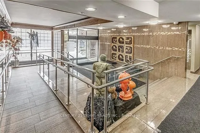 2 bed, $2,100 — Photo 3