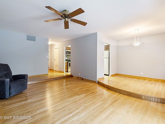3rd image of 1240 Park Ave W APT 314