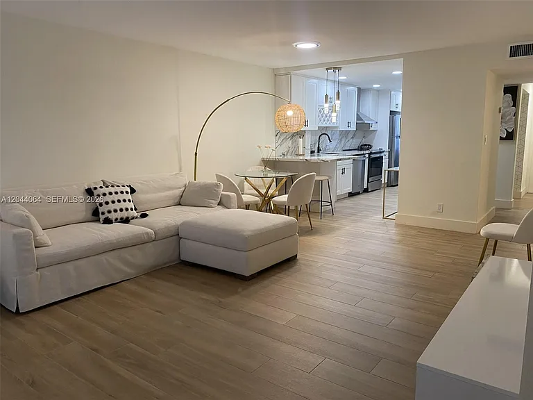 2029 N Ocean Blvd #109 — Photo 13