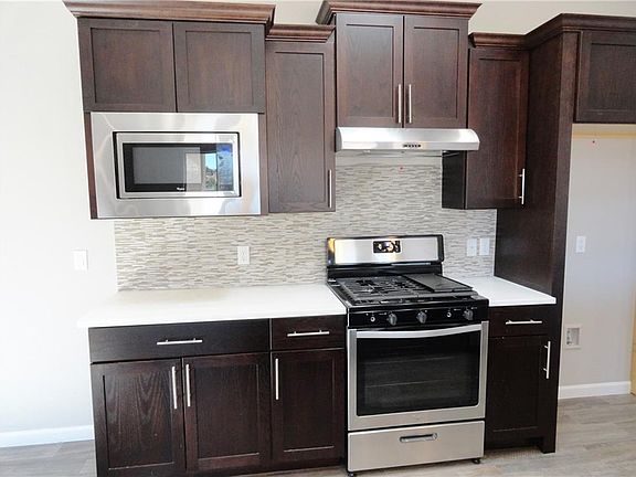 2nd image of 5204 Grove East Dr