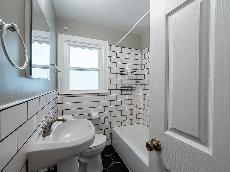 2914 Georgia Ave — Photo 11