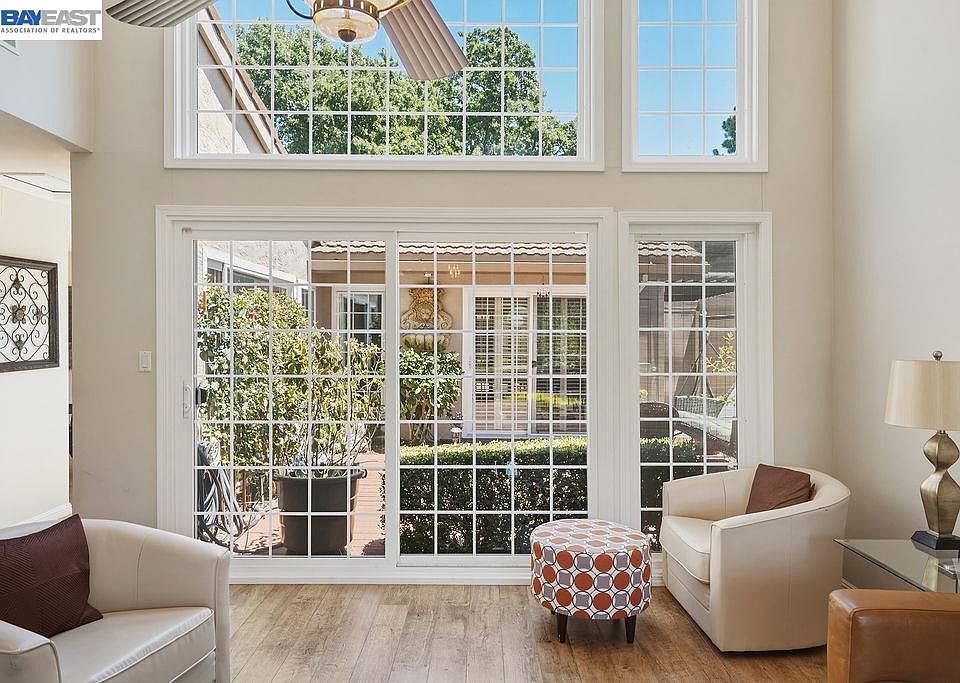 1st image of 531 Jones Pl