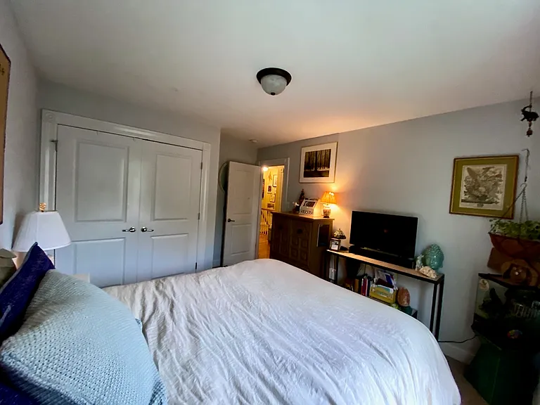 520 1/2 S Laurel St — Photo 15