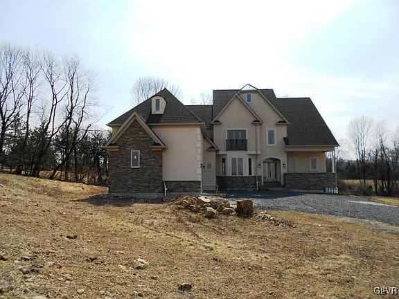 2nd image of 2700 Imperial Crest Ln