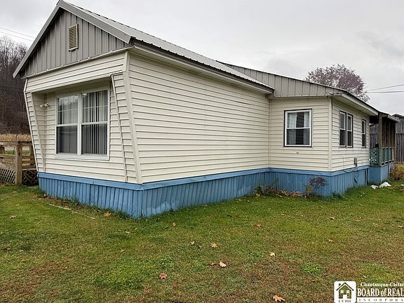 3rd image of 6521 Charlotte Center Rd