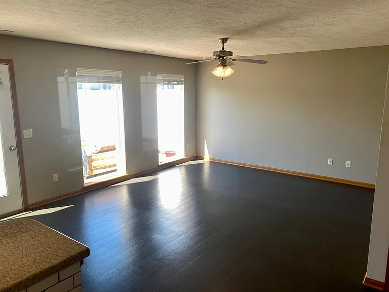 8605 Dunrovin Rd — Photo 6