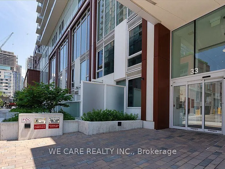 33 Helendale Ave #1407 — Photo 16