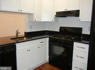 266 Everly Ct #B, Mount Laurel, NJ 08054
