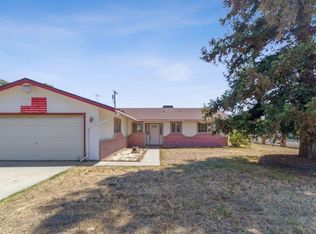 11667 Carleton Ave, Tulare, CA 93274