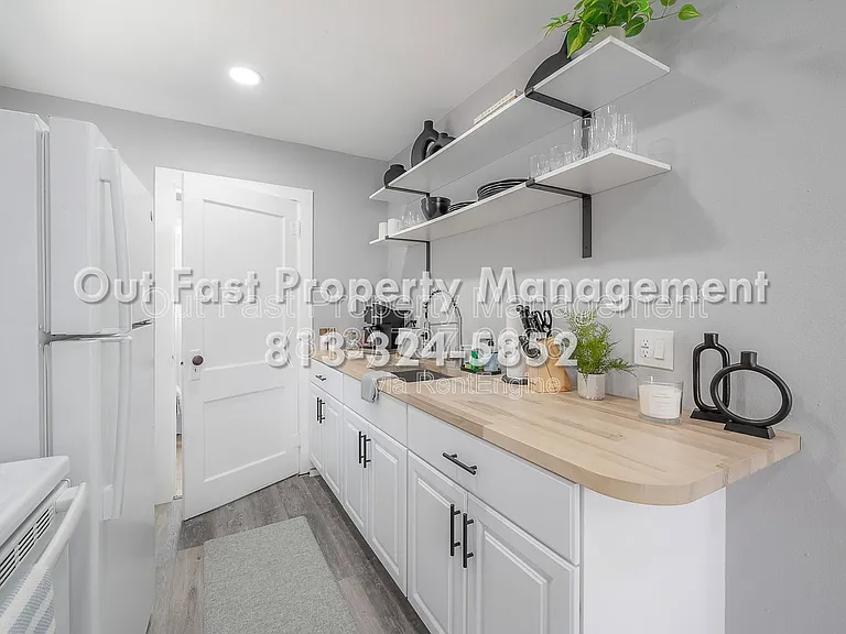 517 W Idlewild Ave #3 — Photo 9