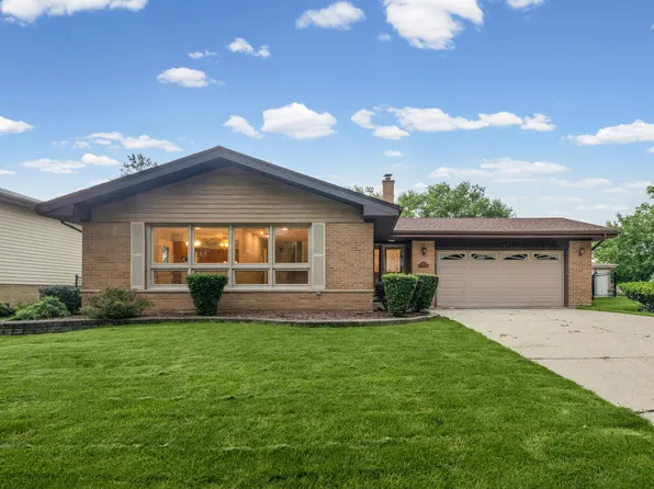 319 Gareth Ln, Schaumburg, IL 60193