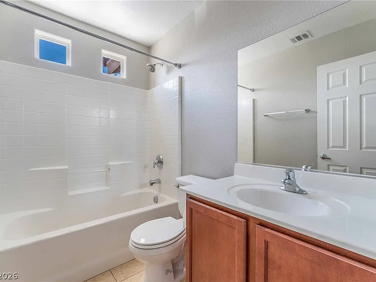 6048 Stern Cove Ct — Photo 17