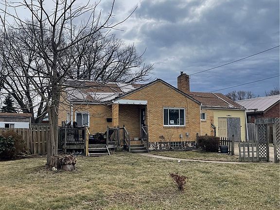 3rd image of 153 Alder St