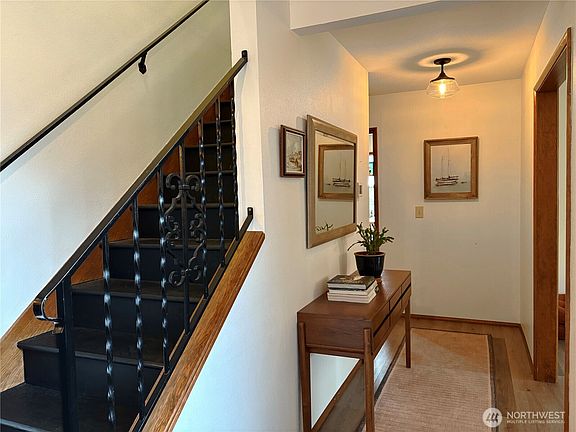 4th image of 5308 Donnelly Drive SE