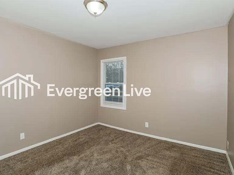 9502 Crestbrook Dr — Photo 8