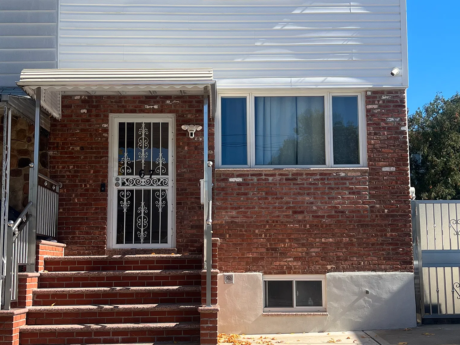 2 bed, 1296 sqft, $2,300 — Photo 1